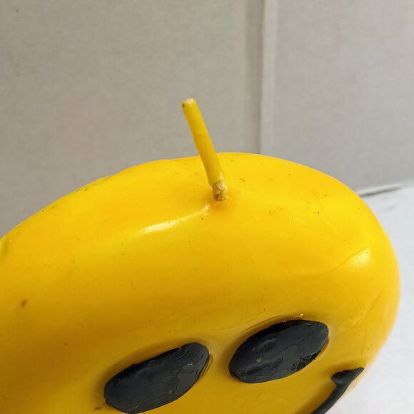 Vintage Yellow Smiley Face Wax Candle-Single Wick-1970s-Unburnt-Unscented-5.5" - Picture 5 of 9